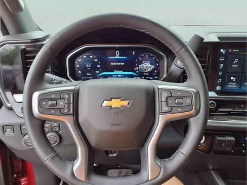 Used 2026 Chevrolet Silverado 3500 LTZ w/ LTZ Premium Package AWD/4WD image 21