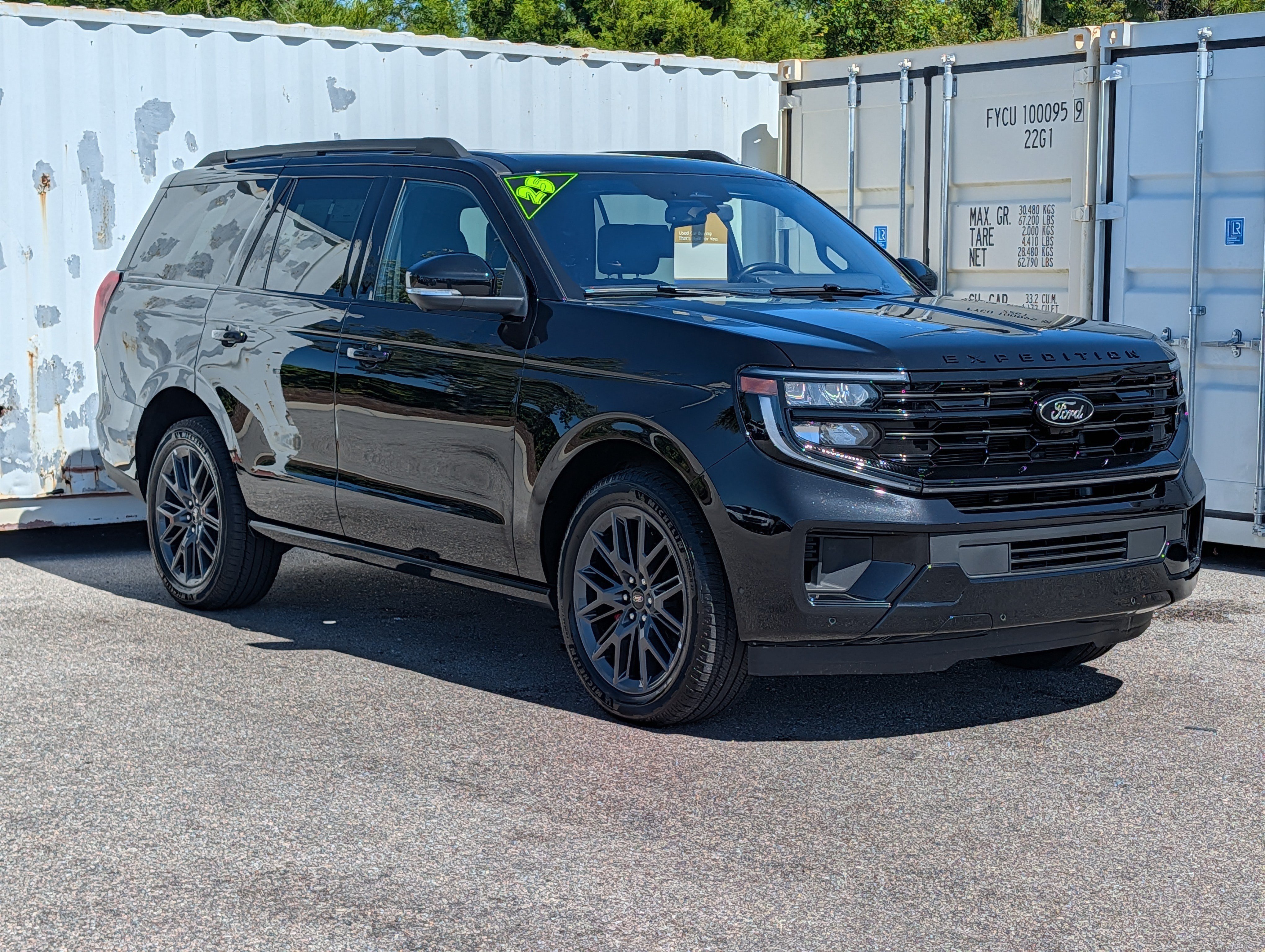Certified 2025 Ford Expedition Platinum w/ Stealth Performance Package AWD/4WD image 3