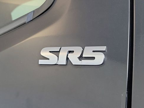 Used 2021 Toyota Tacoma SR5 image 7