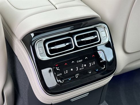 New 2026 Mercedes-Benz S 580 4MATIC Sedan image 13