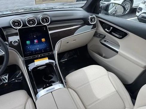 New 2025 Mercedes-Benz GLC 300 4MATIC image 37