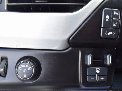 Used 2015 GMC Yukon SLT w/ HD Trailering Package image 19