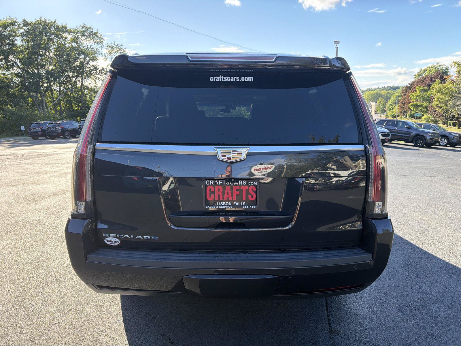 Used 2019 Cadillac Escalade ESV Platinum AWD/4WD image 4