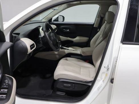 Used 2024 Honda HR-V EX-L image 11