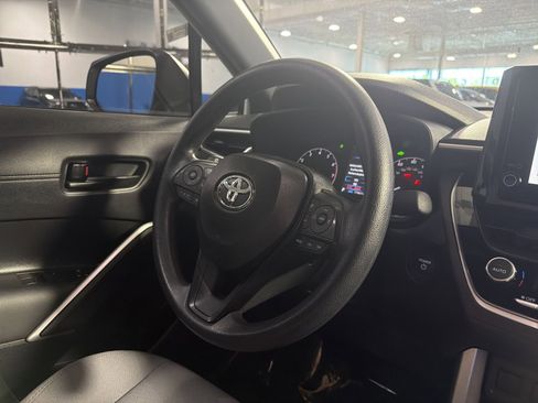 Used 2025 Toyota Corolla Cross AWD Hybrid image 22