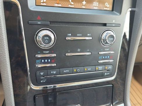Used 2017 Lincoln Navigator Select RWD image 22