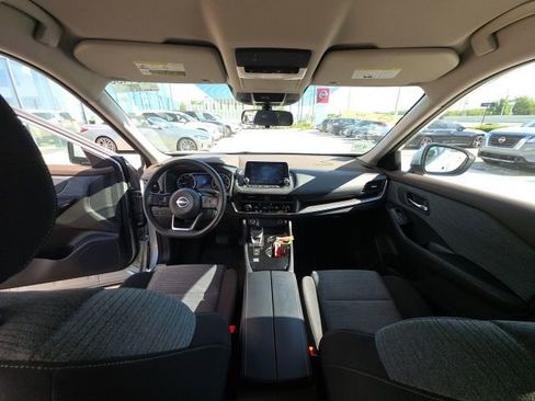 Used 2023 Nissan Rogue SV FWD image 25