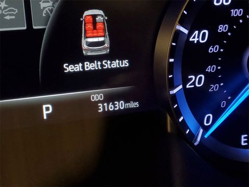 Certified 2023 Toyota Highlander XLE image 26