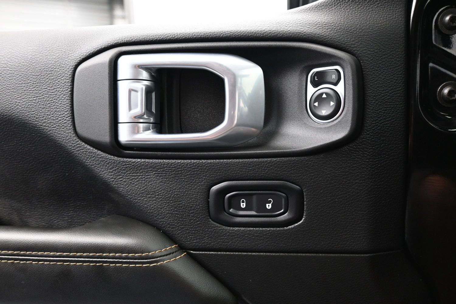 Used 2024 Jeep Wrangler Unlimited Rubicon 392 AWD/4WD image 25