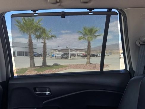 Used 2018 Honda Pilot Touring image 11