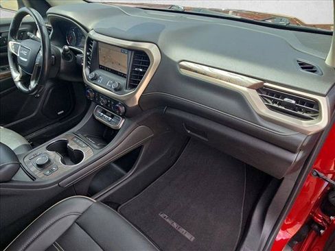Used 2021 GMC Acadia Denali w/ Denali Technology Package FWD image 23