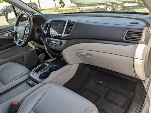 Used 2017 Honda Pilot EX-L image 16