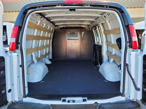 Used 2024 GMC Savana 2500 w/ Driver Convenience Package RWD image 27