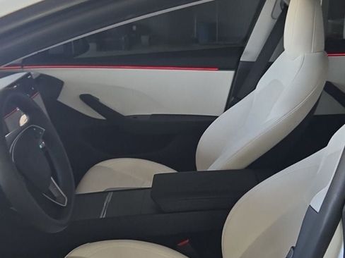 Used 2026 Tesla Model 3 RWD image 2