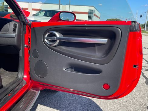 Used 2003 Chevrolet SSR w/ Preferred Equipment Group image 30