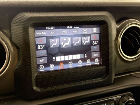 Used 2021 Jeep Wrangler Unlimited Sahara AWD/4WD image 23