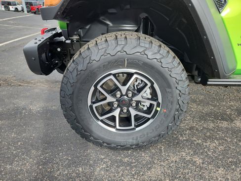 New 2026 Jeep Wrangler Unlimited Rubicon w/ Steel Bumper Group AWD/4WD image 27
