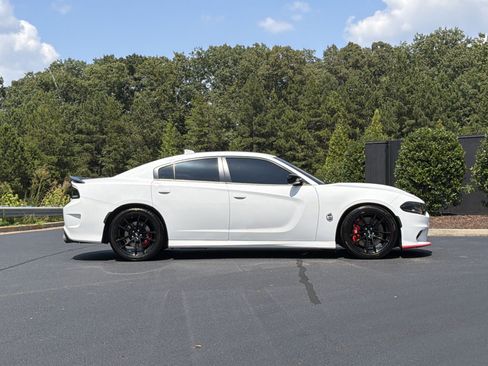 Used 2022 Dodge Charger Scat Pack w/ Dynamics Package RWD image 5