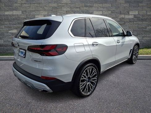 Used 2024 BMW X5 xDrive40i w/ Premium Package image 6