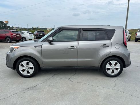 Used 2016 Kia Soul FWD image 7