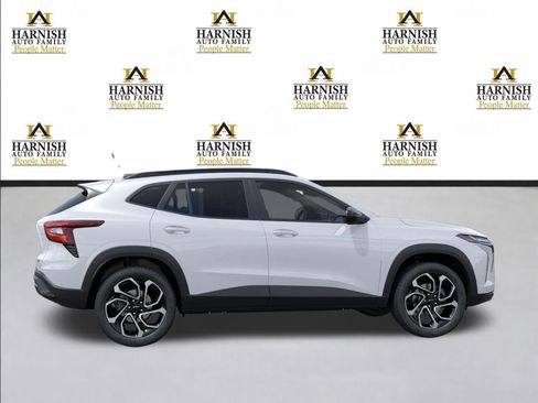 New 2026 Chevrolet Trax RS FWD image 5