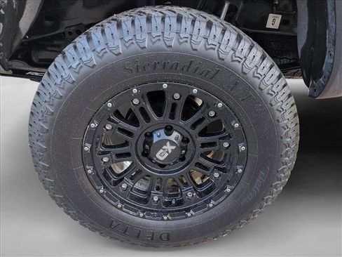 Used 2019 Toyota Tacoma TRD Off-Road image 23