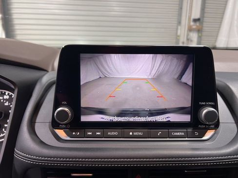 Used 2023 Nissan Rogue S image 28