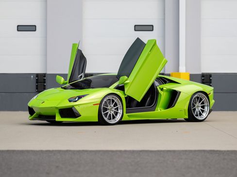 Used 2013 Lamborghini Aventador LP 700-4 AWD/4WD image 1