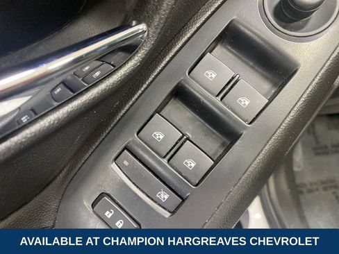 Used 2018 Chevrolet Trax LS AWD/4WD image 31