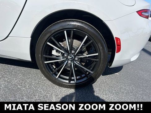 Used 2025 MAZDA MX-5 Miata RF Grand Touring image 10