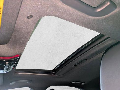 Used 2025 Mercedes-Benz C 300 Sedan image 16