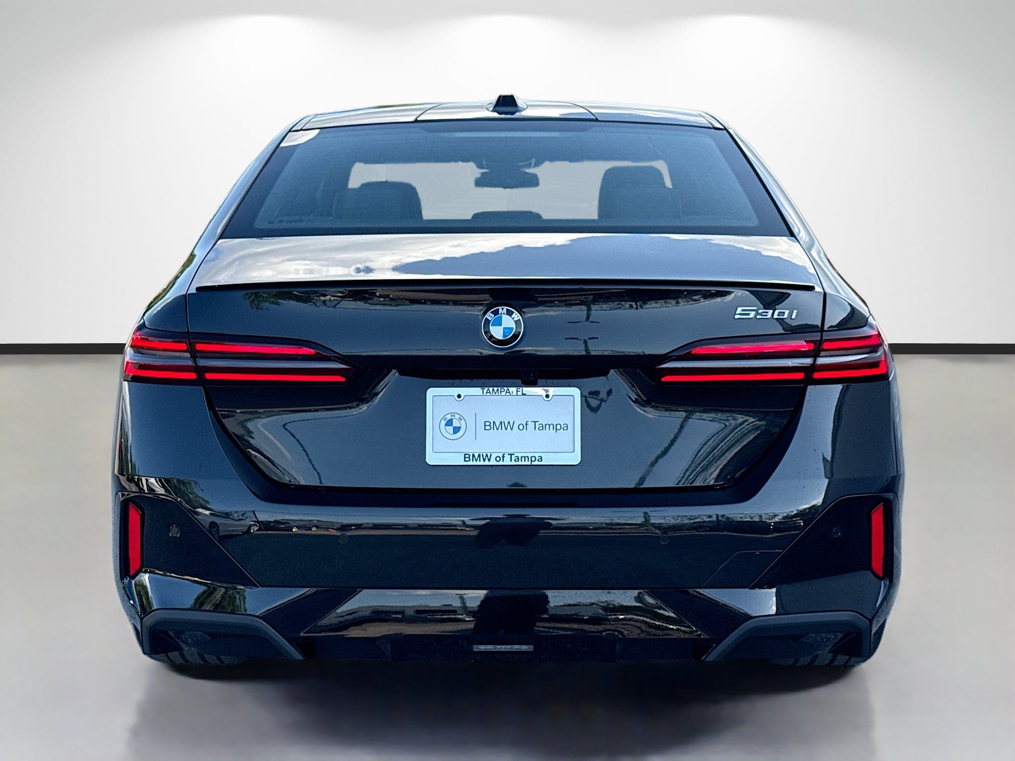 New 2027 BMW 530i w/ M Sport Package RWD image 4