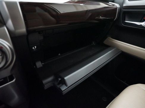 Used 2018 Toyota 4Runner Limited image 31