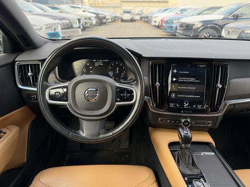 Used 2018 Volvo V90 T5 Cross Country w/ Convenience Package image 19