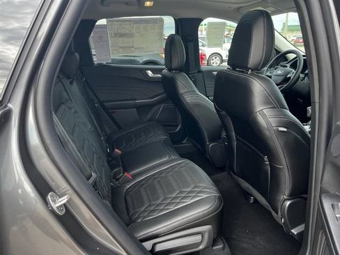 New 2024 Ford Escape SE w/ PHEV Premium Package FWD image 4