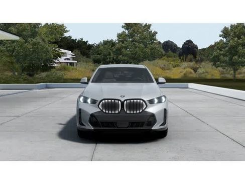 New 2026 BMW X6 xDrive40i w/ Executive Package image 3
