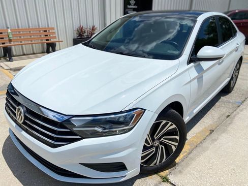 Used 2020 Volkswagen Jetta SE w/ SE Cold Weather Package FWD image 1