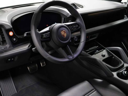 New 2026 Porsche Cayenne GTS AWD/4WD image 4