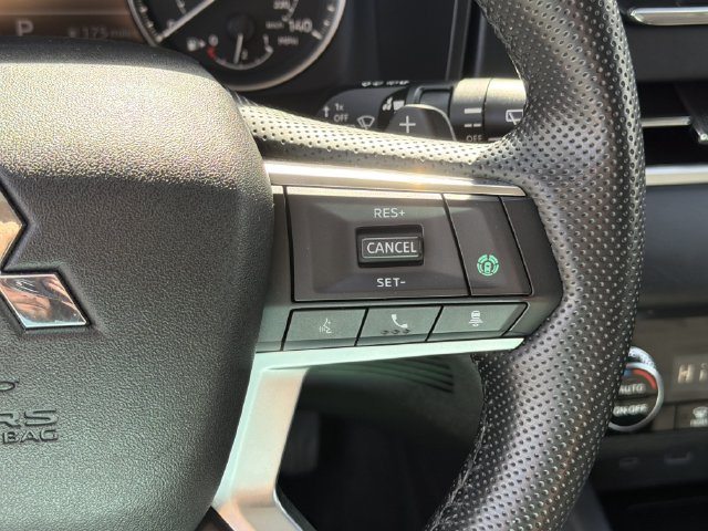 Used 2024 Mitsubishi Outlander SE FWD image 17