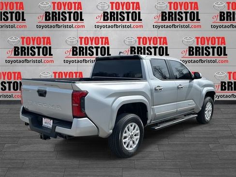 Used 2026 Toyota Tacoma SR5 image 3