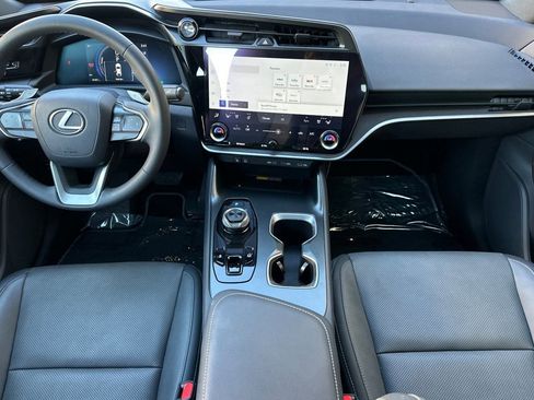 Used 2023 Lexus RZ 450e Premium image 17