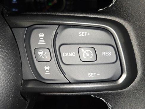 New 2025 Jeep Gladiator Sport image 17