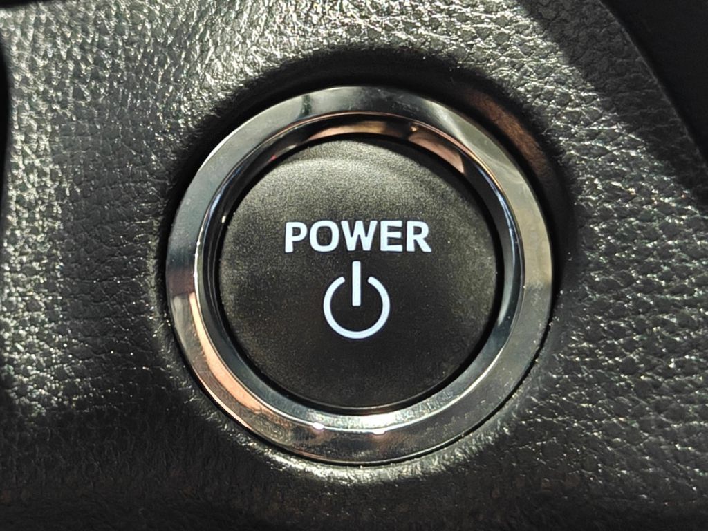 Used 2024 Toyota RAV4 XLE w/ Convenience Package AWD/4WD image 10