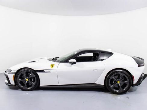 Certified 2025 Ferrari 12Cilindri RWD image 9