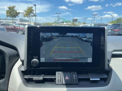 Used 2023 Toyota RAV4 XLE Premium FWD image 21