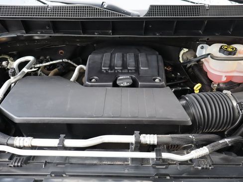 Used 2021 Chevrolet Silverado 1500 Custom AWD/4WD image 37