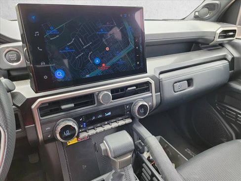 Used 2026 Toyota 4Runner Limited AWD/4WD image 18