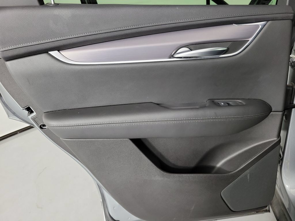 Certified 2023 Cadillac XT5 Luxury FWD image 13
