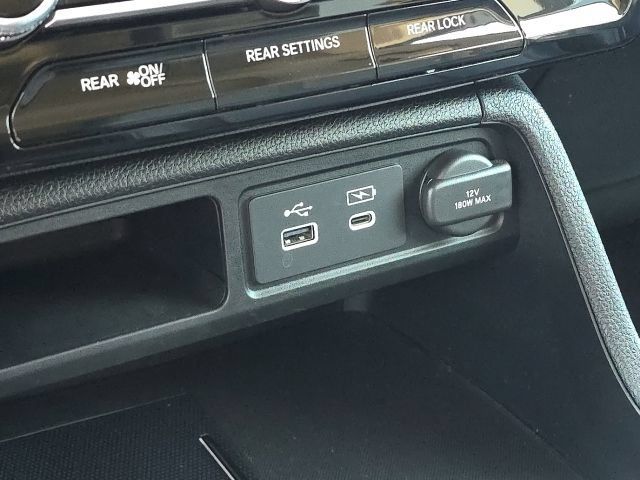 Used 2025 Honda Pilot Touring image 38