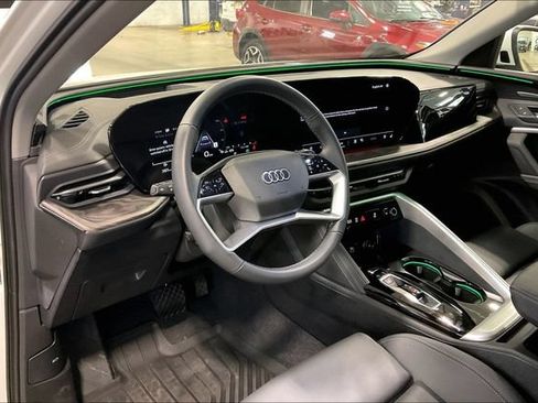 Used 2025 Audi Q5 Premium Plus w/ Premium Plus AWD/4WD image 14